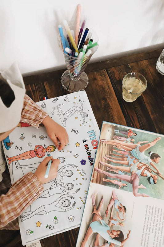 Set de table à colorier lavable — Martine fait de la danse  | Loulou des Bois