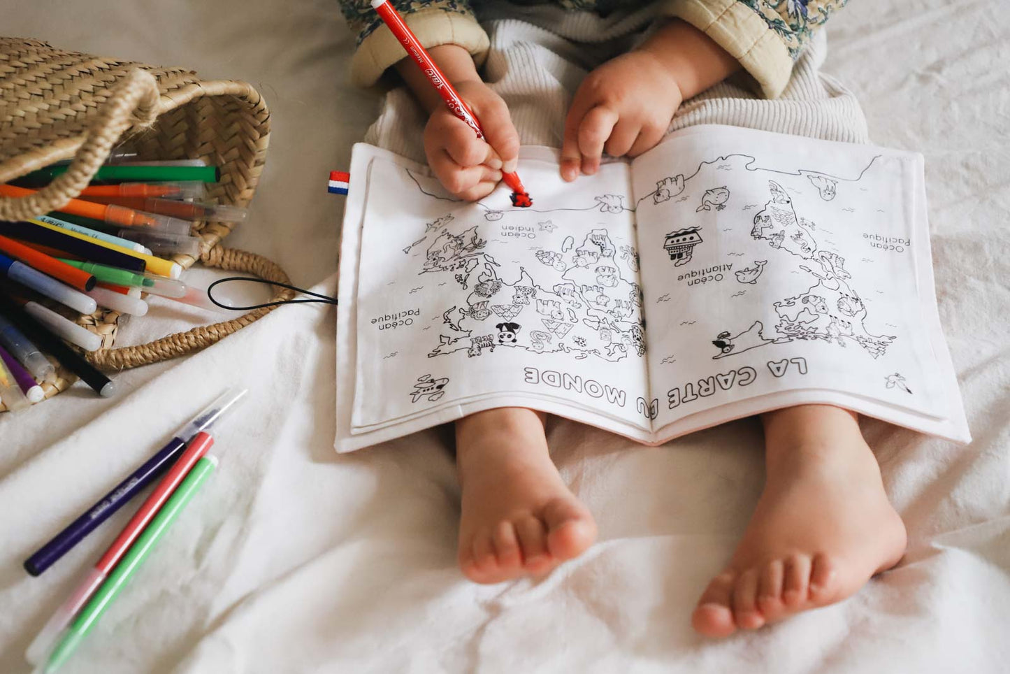 Cahier de coloriage lavable — Planisphère animaux | Loulou des Bois