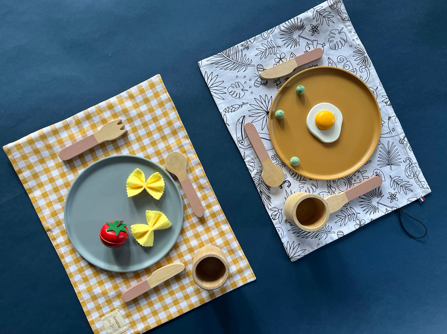 Set de table à colorier - coloriage lavable et réutilisable - Vichy jaune