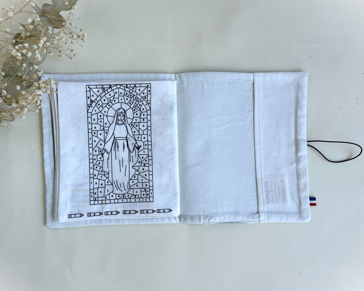Le cahier de coloriage de Messe
